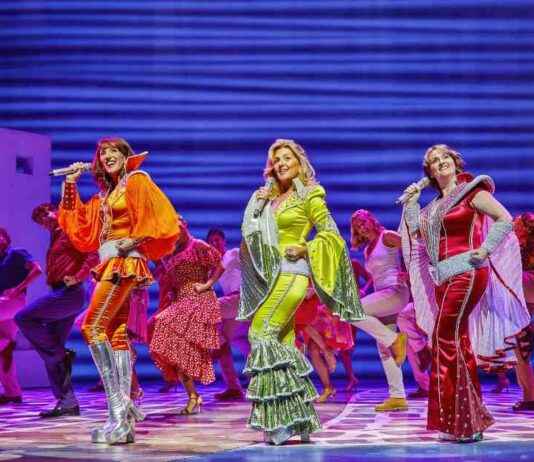 Mamma Mia! West End Show Review: A Must-See Musical Extravaganza news-14092024-192151