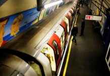 Discover the Deepest Tube Station: A Hike Equivalent to Scaling 15 Stories news-14092024-192224