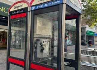 Criminals Conceal Drugs and Weapons in Broken Phone Boxes on Croydon High Street news-15092024-032829