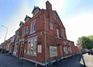 Arrested Pub Burglary Suspect Caught at Heathrow Airport news-15092024-194223