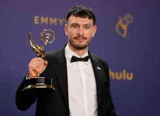 Richard Gadd Shares Message of Perseverance After Emmy Win for Baby Reindeer news-16092024-054308