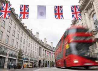 Retailers in West End losing hundreds of millions due to tourist tax disadvantage news-16092024-160317