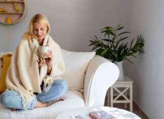 Luxurious and Sumptuously Soft £10 Throw from Dunelm news-16092024-180328