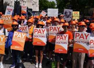 Junior Doctors in England Accept Government Pay Offer: What It Means for Healthcare Workers news-16092024-220653
