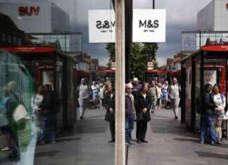 Elderly Woman Robbed of Nearly £2K Cash on Eltham High Street news-18092024-013633