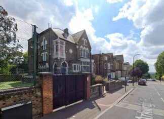 Renovation Plan for Outdated Pool at All Boys’ School: £2 Million Proposal news-22092024-012419