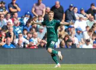 QPR vs Millwall: Rob Avis Match Photo Gallery news-22092024-072440