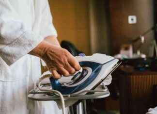 Quick and Easy Tricks to Remove Creases from Clothes Without Ironing news-22092024-112651