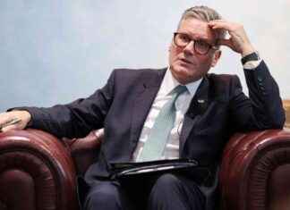 Keir Starmer Criticized for Alleged Support of Anti-Migrant Views news-22092024-193552