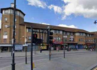 Transforming Offices into Adult Gaming Centre: Havering Council Considers Proposal news-23092024-034539