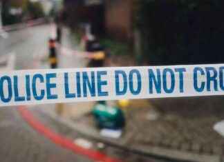 Knife Attack Victim Fights for Life at Train Station: Urgent News news-26092024-112342