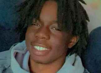 Man charged with Woolwich boy’s murder waves at family from dock news-26092024-141357