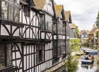 Best Autumn Getaway: Town Named One of the Top Destinations news-27092024-132008