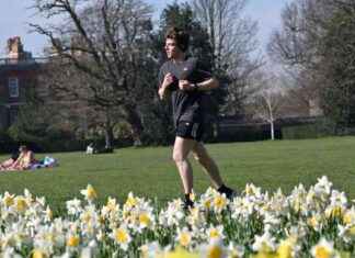 Revolutionizing Freshers’ Week: 5k Runs, Petting Zoos, and Canal Cleaning news-27092024-175915