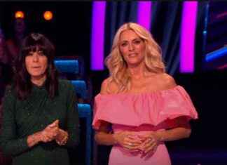 Fans frustrated with lack of strict COVID-19 protocols at live show opening. news-29092024-043124