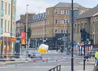 Fatal Triple Stabbing Leaves One Dead, Two Hospitalized news-29092024-134219