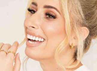 Save £50 on Stacey Solomon’s Jewelry Advent Calendar with This Trick news-01102024-160852