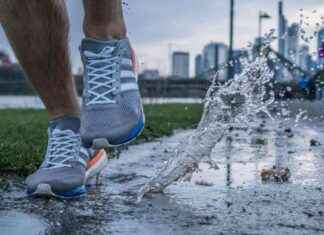 Should You Run in the Rain? Fitness Experts Weigh In news-06102024-023456