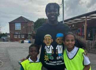 Professional footballer Kwadwo Baah returns to school for training session news-11102024-232640