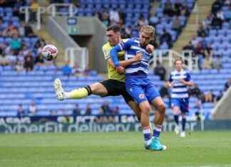 Charlton Athletic Defender Reflects on Team Performance & Contract Situation news-12102024-173130
