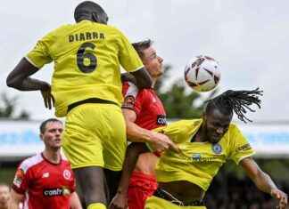 Controversial Penalty Decisions Cost Welling United in 1-0 Loss: Former Millwall Striker Secures Win news-13102024-200554