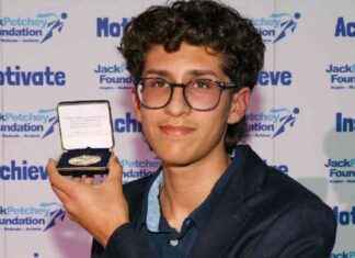 Recognizing the Achievements of Recent Jack Petchey Award Winners news-16102024-092114