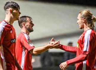 Welling United Holds On for Win Despite Red Card: Match Against Enfield news-23102024-232815