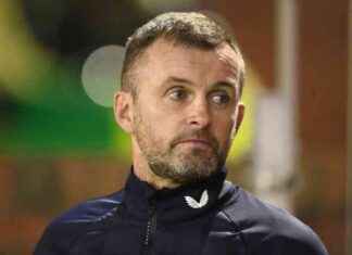 Empathy in Management: Charlton Boss Nathan Jones’ Perspective on Touchline Ban news-25102024-053926