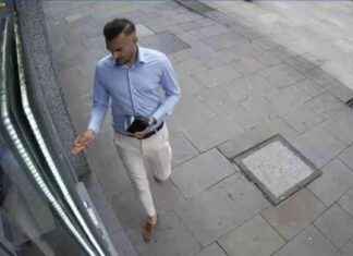 London Fraudster Targeted 95-Year-Old Victim at ATM news-25102024-142847