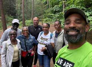 Connecting with Nature and Community: Croydon Ethnic Minority Groups Embrace Park Walks news-30102024-004608