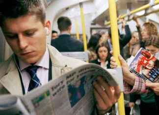 Tube Time-Saving Hack: Always Secure a Seat news-03112024-090947