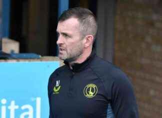 Strengthening Defense Key to Achieving Season Goals, Warns Charlton Boss Nathan Jones news-03112024-203038