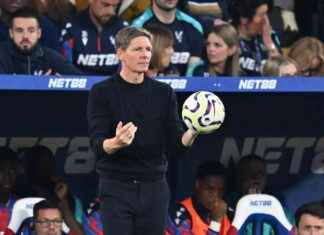 Crystal Palace Manager Oliver Glasner Explains Late Substitution Choices in Wolves Draw news-04112024-023254