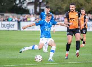 Wealdstone Manager Praises Outstanding Crystal Palace Loanee in Victory at Aldershot news-10112024-144301