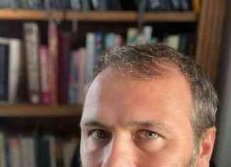 John Finnemore Delivers Live Comedy Show in Greenwich, London news-12112024-025141