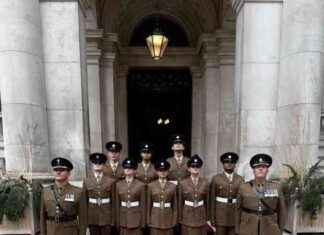 Dulwich School Forms Guard of Honour for Royal Family: Remembrance Event news-14112024-223353