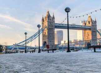 Met Office Weather Forecast: Increasing Risk of Snow Ahead news-17112024-144742