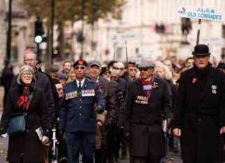Honouring Jewish Veterans: Thousands March to Cenotaph news-17112024-214915