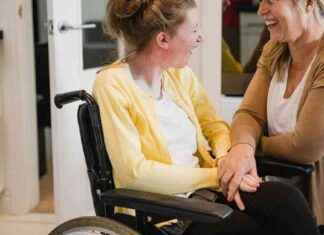 Challenges Faced by Carers: Half Unable to Afford Unpaid Leave news-21112024-063828