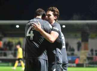 Conor Coventry Scores First Goal for Charlton Athletic in Scrappy Victory news-27112024-044648