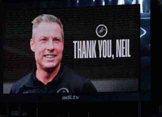 Chris Wilder Praises Neil Harris’ ‘Incredible’ Job at Millwall chris-wilder-praises-neil-harris-ncredible-job-at-millwall