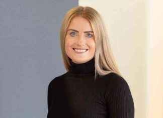 Mother of Lawyer Allegedly Poisoned in Laos Makes 16-Hour Journey to Be by His Side news-01122024-133153