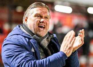 Welling United Earns Valuable Point in Recent Match Against Aveley news-02122024-092641