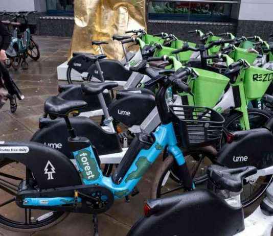 Helping Disabled Students Navigate Obstacles: E-Bikes Blocking Sidewalks news-03122024-070655
