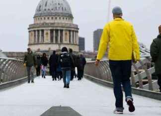 Storm Darragh wreaks havoc on London: A visual story of wind and rain storm-darragh-wreaks-havoc-on-london-a-visual-story-of-wind-and-rain
