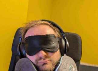 Testing Noise Cancelling Headphones on Long Haul Flights: Do They Work? testing-noise-cancelling-headphones-on-long-haul-flights-do-they-work