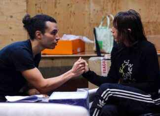 Exploring the Impact of Technology in Community Theatre’s Chilling Thriller exploring-the-mpact-of-technology-in-community-theatres-chilling-thriller