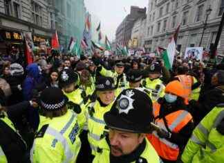 Jeremy Corbyn’s Brother and Others Face Charges After Palestine Protest jeremy-corbyns-brother-and-others-face-charges-after-palestine-protest