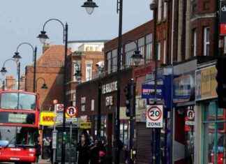 Man Hospitalized with Hand Injuries After Stabbing Attack man-hospitalized-with-hand-njuries-after-stabbing-attack