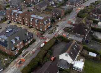 Residents Evacuated by Sinkhole: Return Home Assessment underway residents-evacuated-by-sinkhole-return-home-assessment-underway